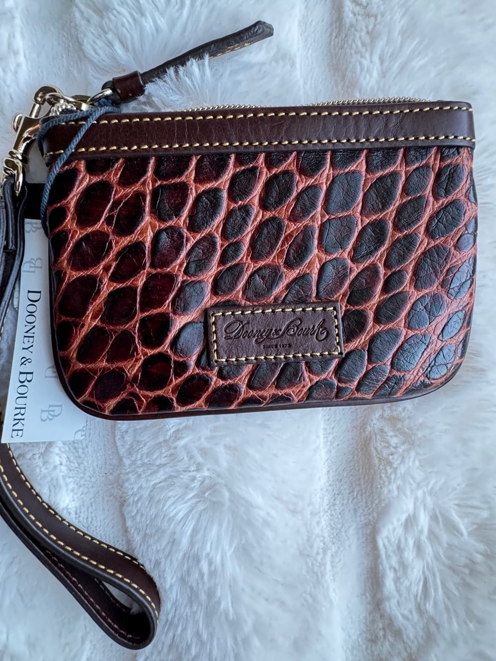 NWT Dooney & Bourke Embossed Croc Leather Wristlet Espresso Cognac